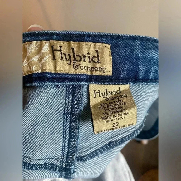 Hybrid & Company denim shorts - Picture 4 of 5